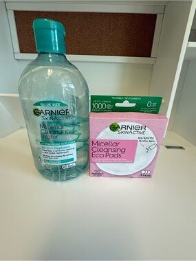Garnier Micellar Cleansing Water with Hyaluronic Acid & Eco Pads Set- NEW